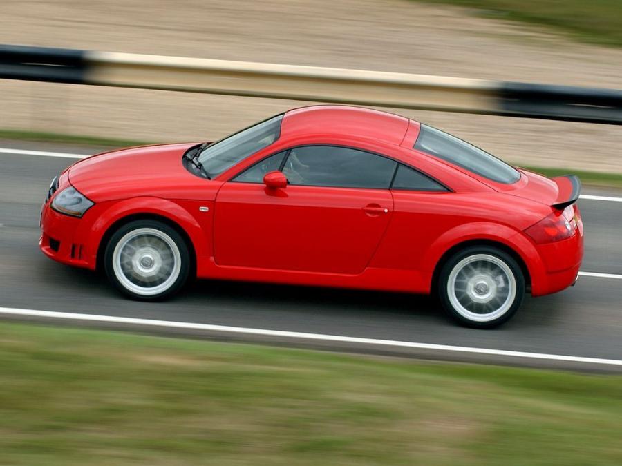  Audi TT 3.2 Quattro Coupe (8N) 2003 года  (UK) (фото 7 из 15)